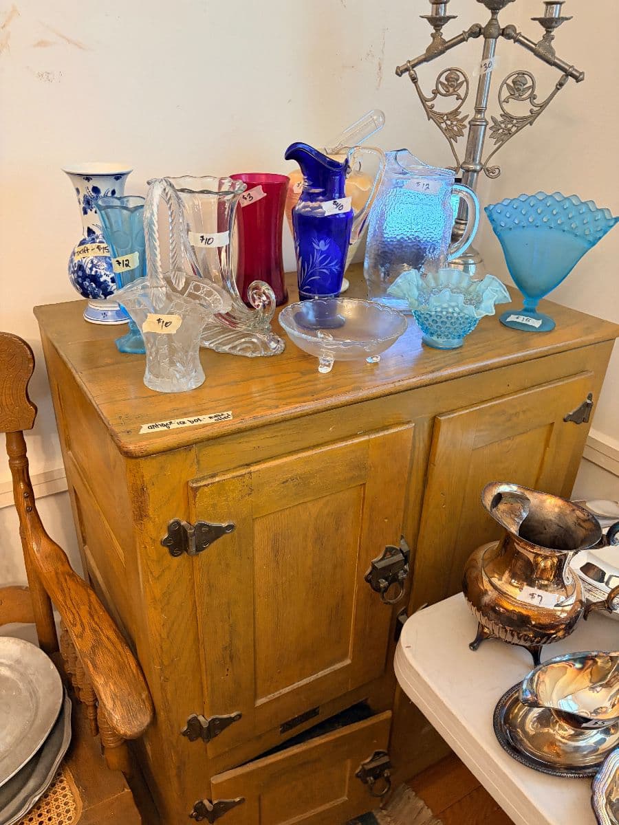 Tenleytown Estate Sale Pickers Delight photo 4