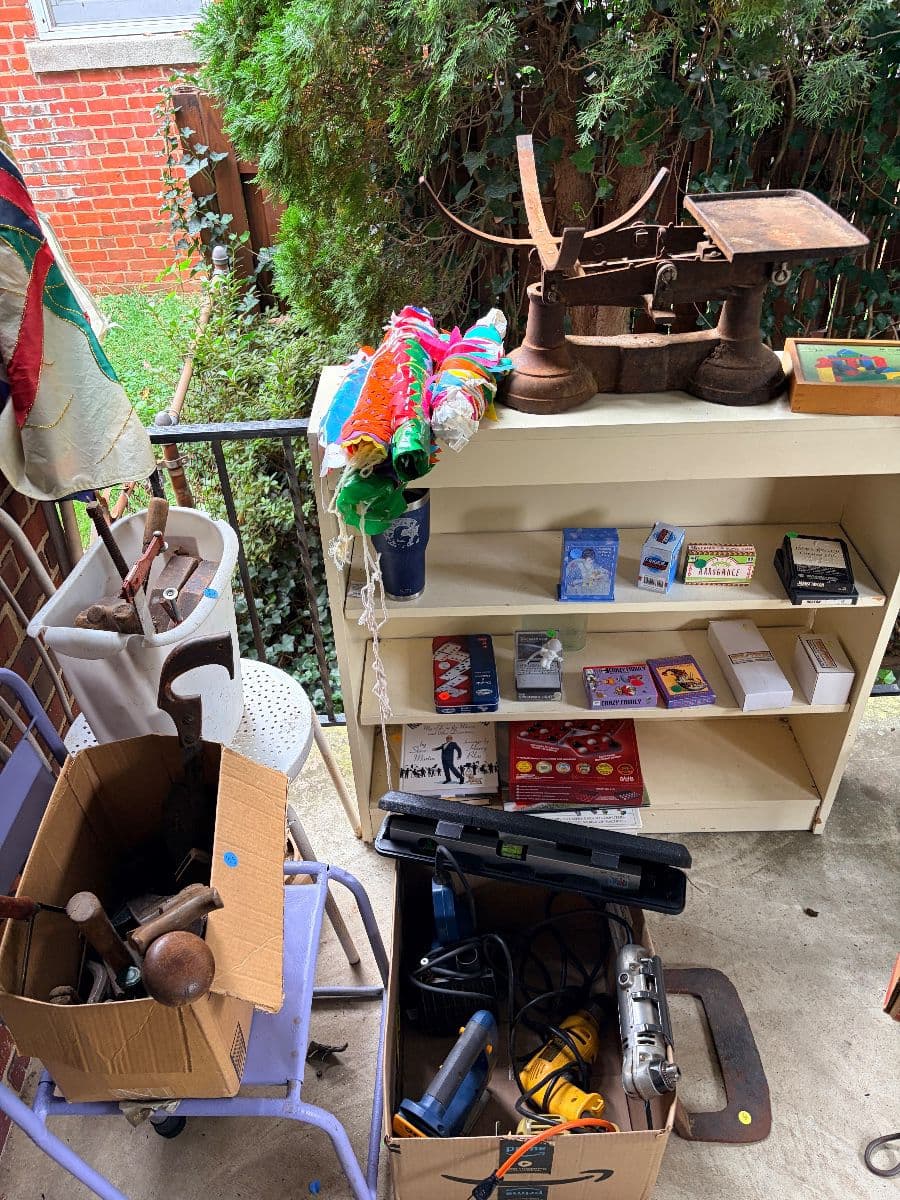 Tenleytown Estate Sale Pickers Delight photo 4