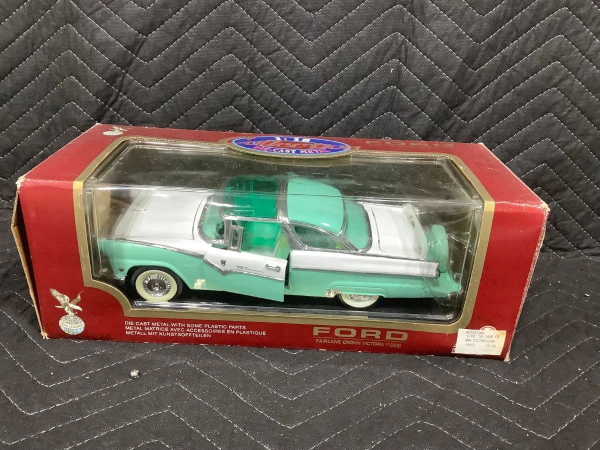 ONLINE ONLY AUCTION IN HOUSE SHIPPING photo 1
