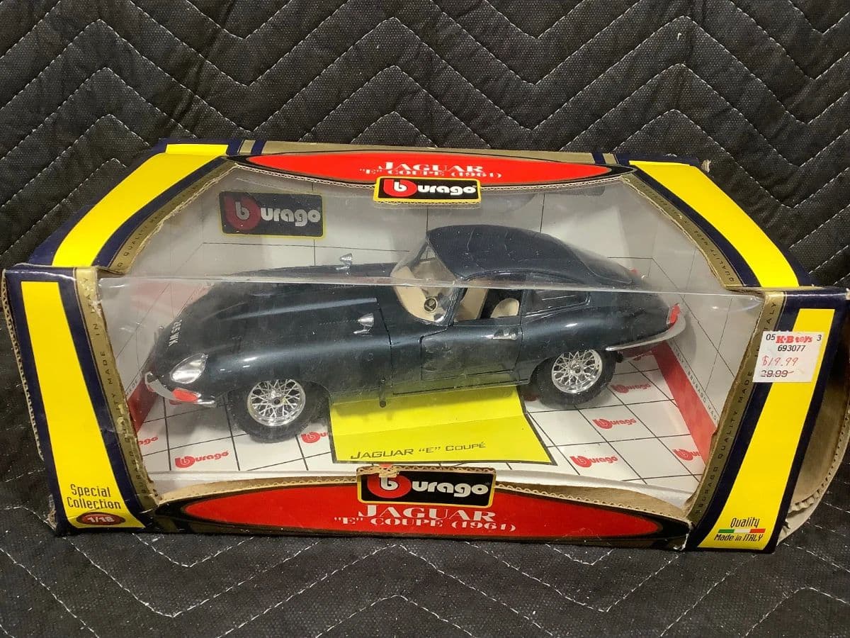 ONLINE ONLY AUCTION IN HOUSE SHIPPING photo 3
