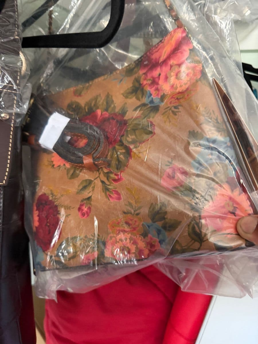SUPER PACKED SILVERLAKE TREASURES - WEEKDAY BONANZA photo 8