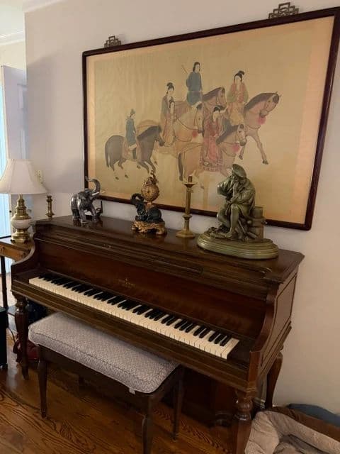 Packed Estate of Old Hollywood Vibe With Antiques and 100s of Vintage Items photo 4