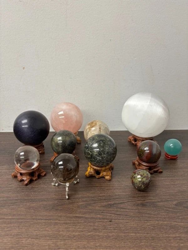 Collectibles, Art Glass, LOTR, Star Trek, Disney, Funko, Xbox, Crystals & Vintage Decor photo 6
