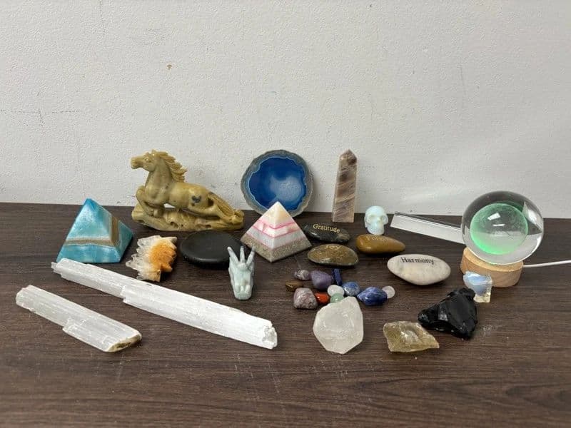 Collectibles, Art Glass, LOTR, Star Trek, Disney, Funko, Xbox, Crystals & Vintage Decor photo 1