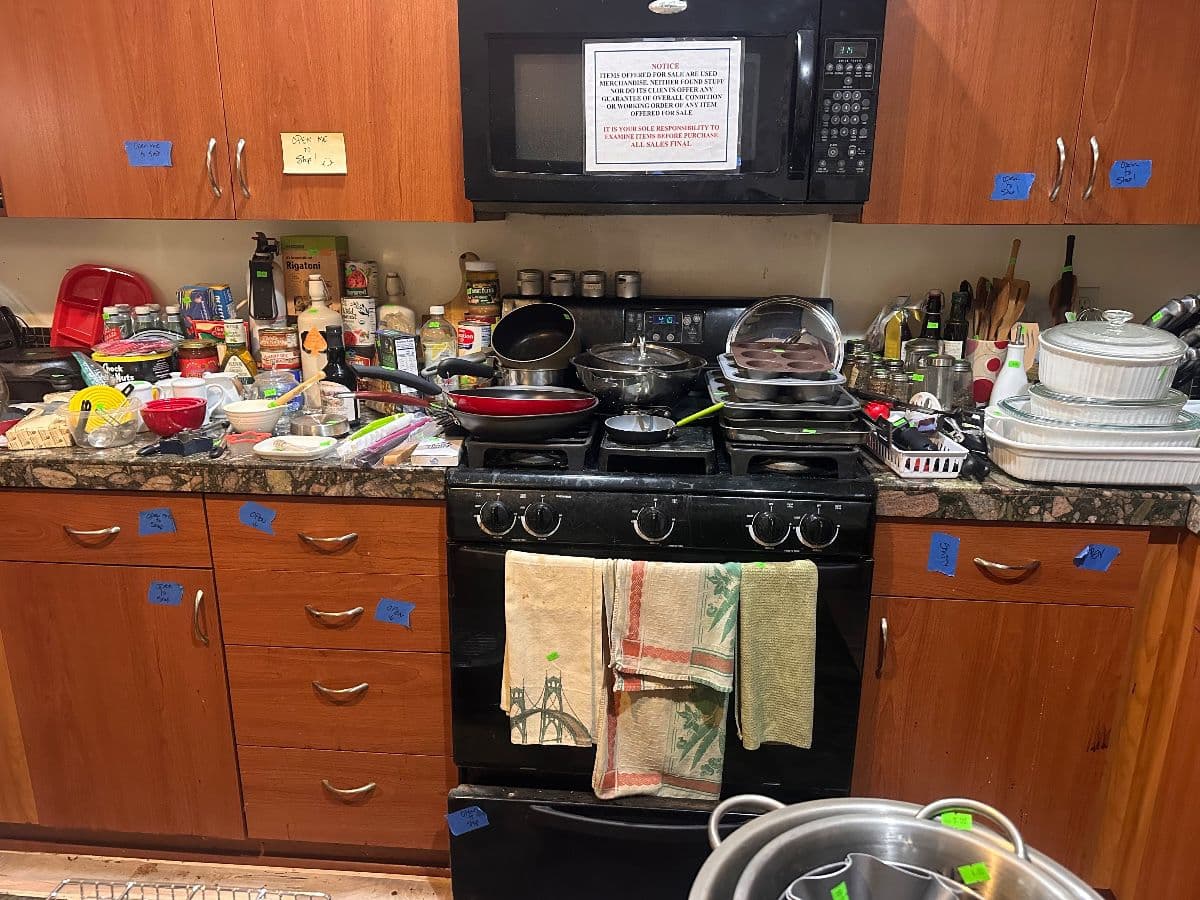 75% OFF St Johns Condo Estate Sale photo 6