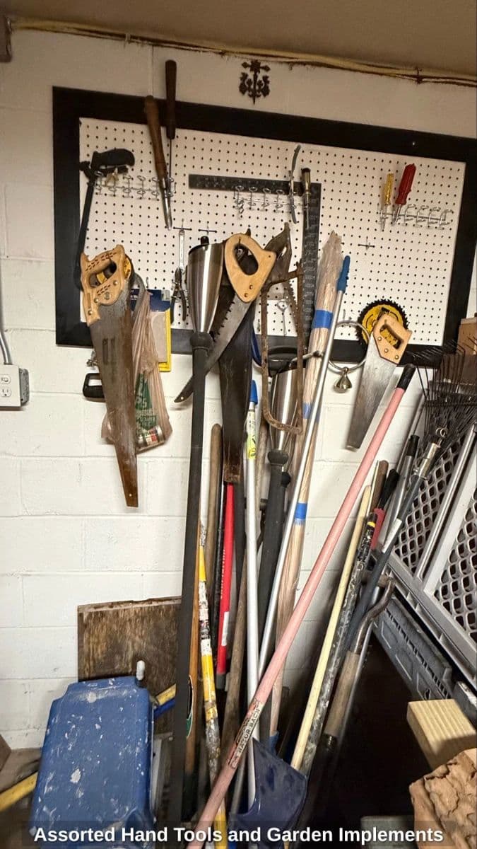 Blue Moon Estate Sales-Rust, Retro & Relics Event photo 4