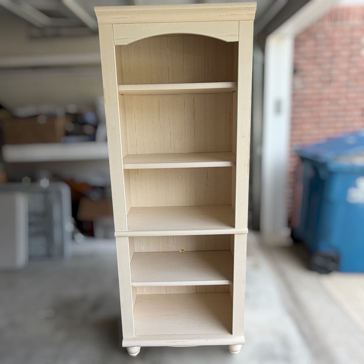 Downsizing Sale Featuring Quality Furniture + Decor  Online Auction photo 3