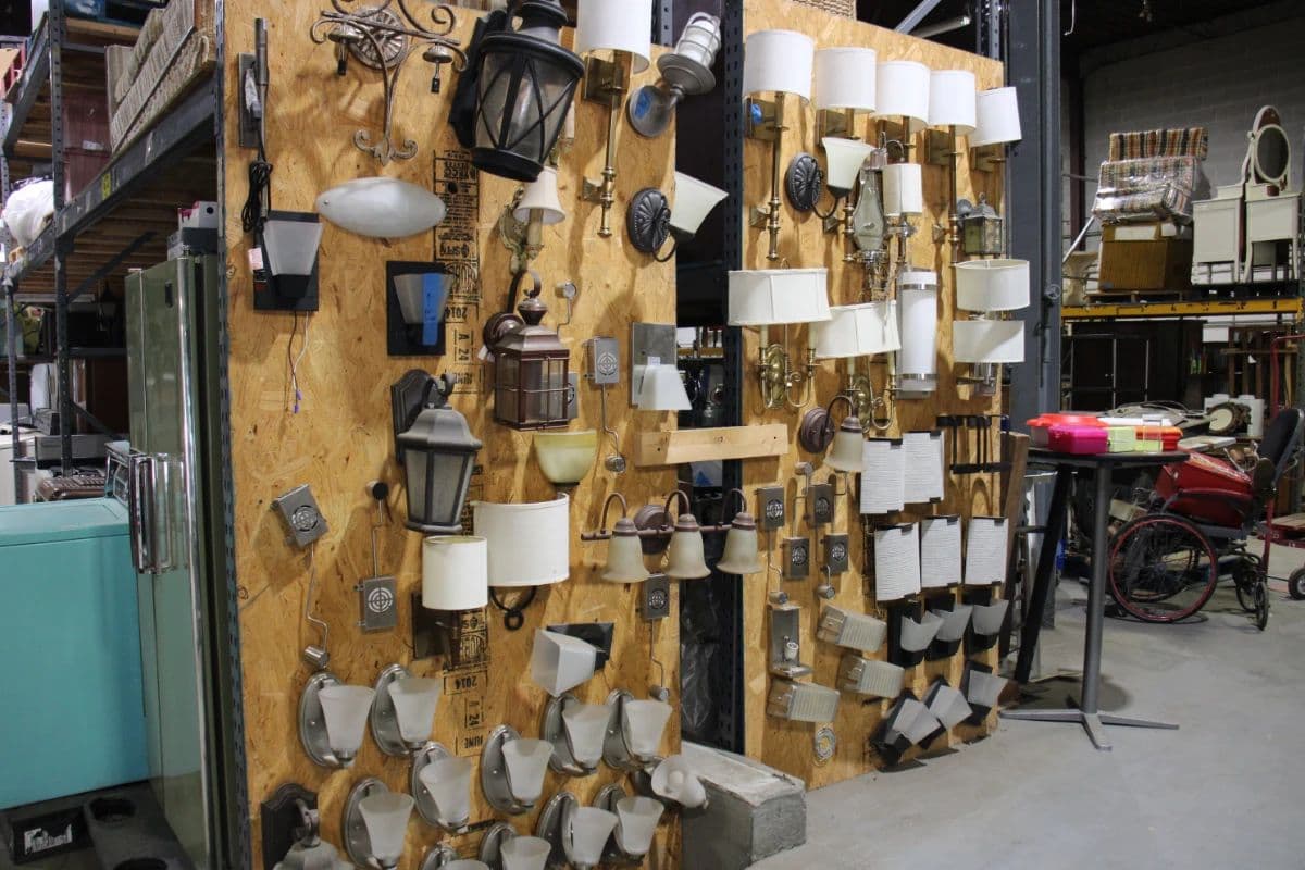 Movie Prop Liquidation Sale photo 7