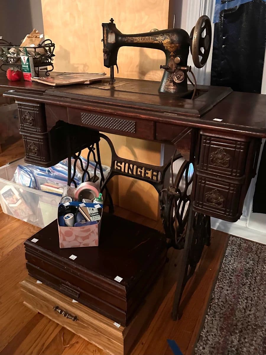 Shangri-L'AGAIN! Round 2 in Milwaukie Estate Sale! photo 9