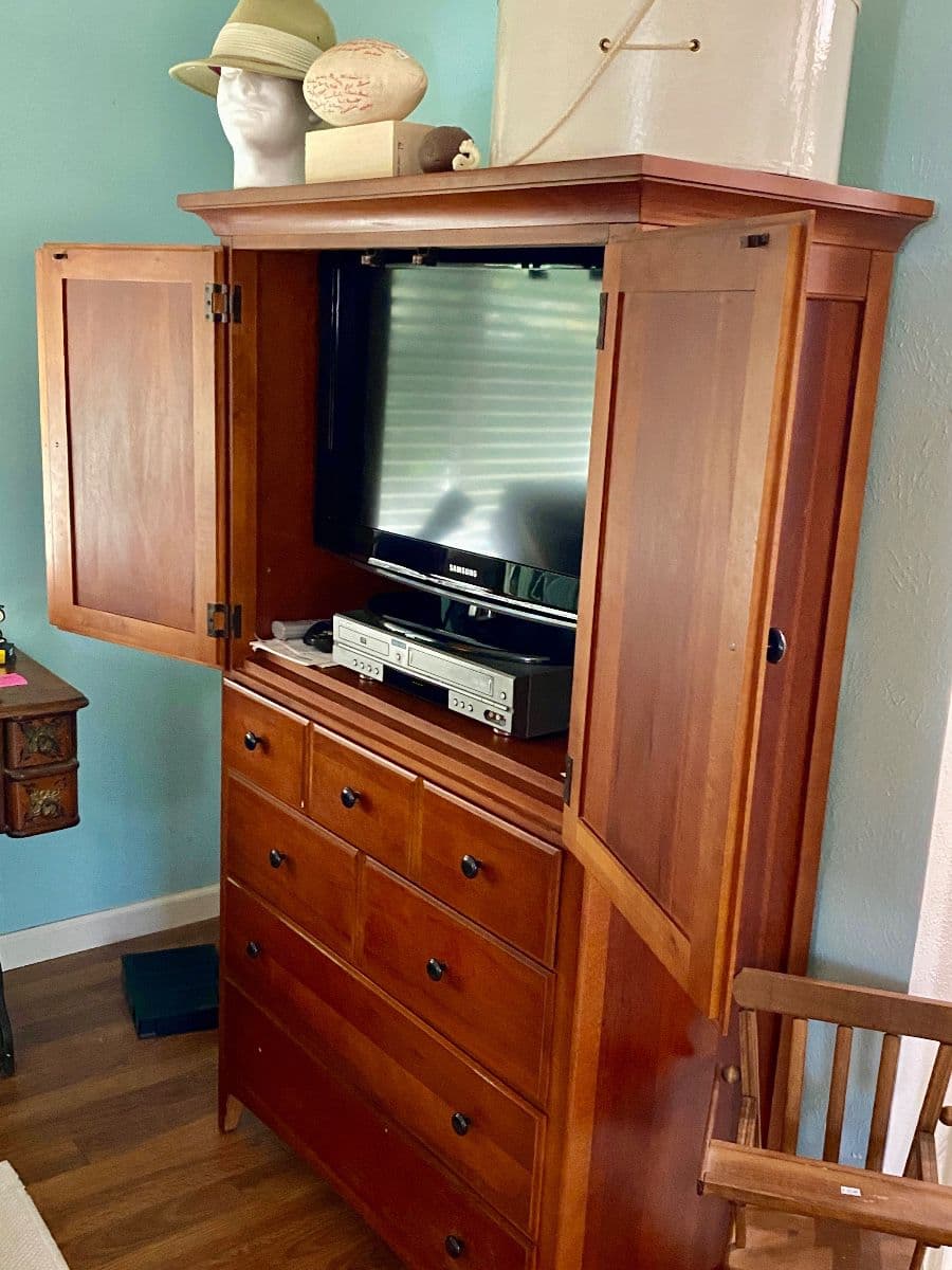 Nostalgic Balcones Woods Estate Sale by Simply Felicia Estate Services LLC photo 11