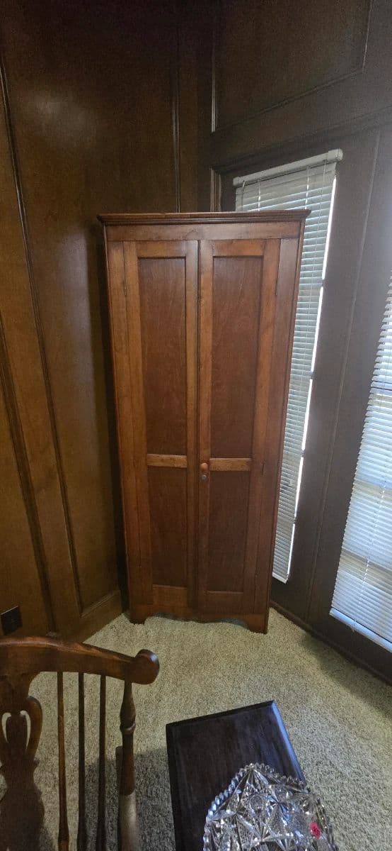Olde Oaks Estate Sale - Blue Family photo 12