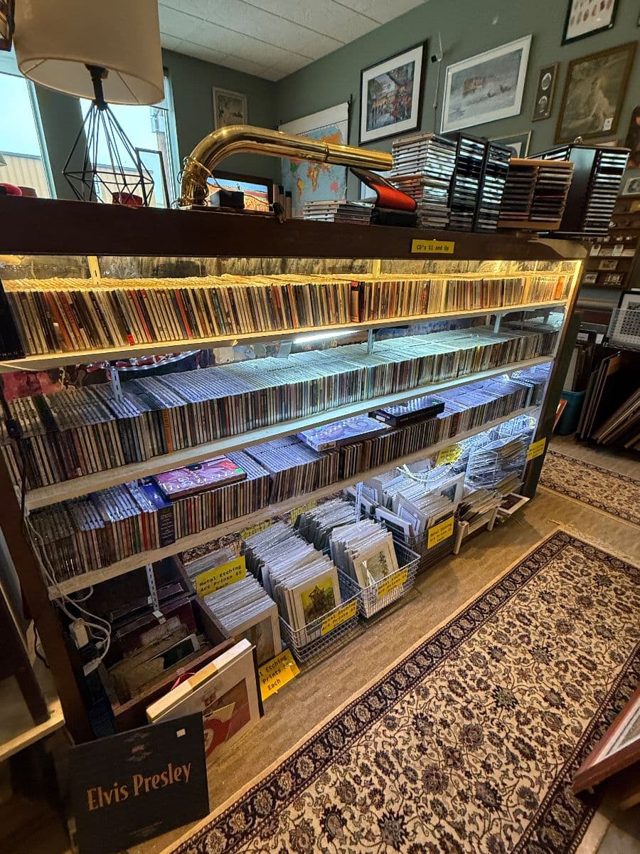 ALL YELLOW TAGS 50% OFF MAGNOLIA VINTAGE WAREHOUSE SALE photo 5