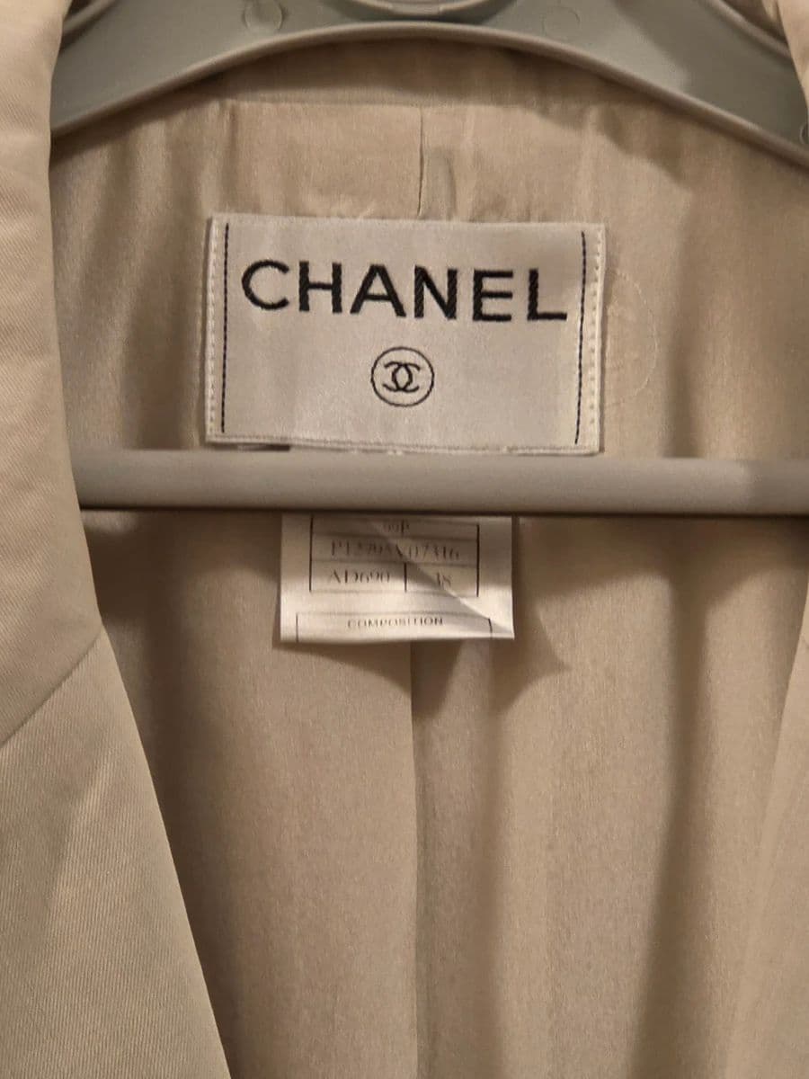Cleveland Park Overflowing With Top-Tier Designer Clothing photo 3