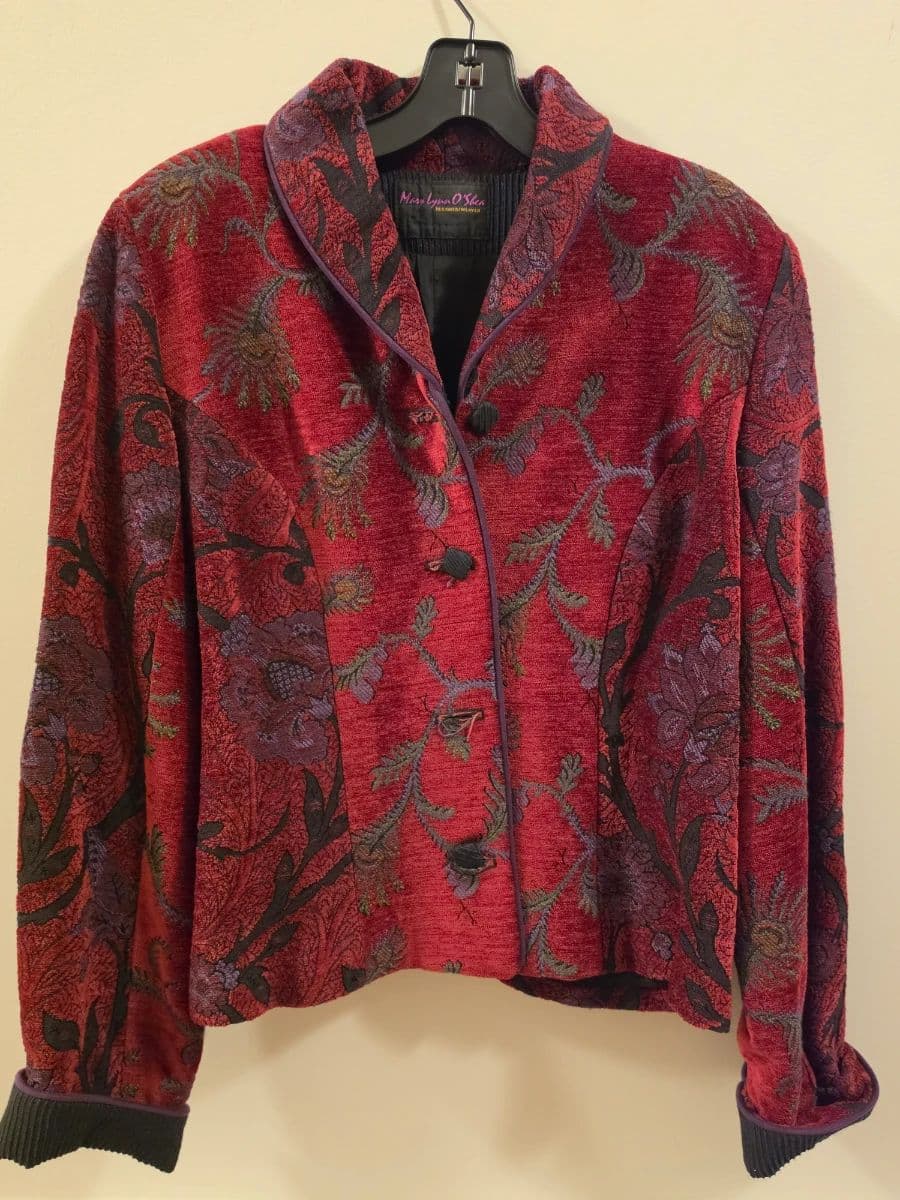 Cleveland Park Overflowing With Top-Tier Designer Clothing photo 4