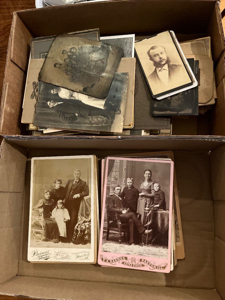 NICE ANTIQUES AND MORE ROCKFORD ESTATE SALE photo 11
