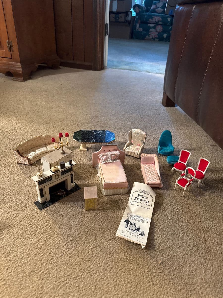 Kirkwood Estate Sale – Vintage Collectibles, Antiques, Books & Unique Finds! photo 7