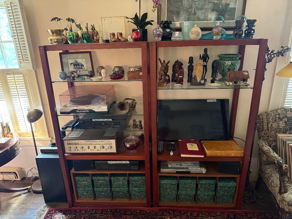 Nice Loose Park Sale - Pence Estate Sales photo 2