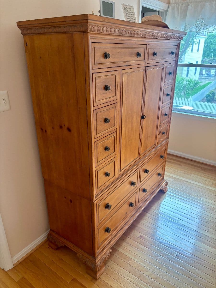 Huge Sale in Kentlands! photo 10