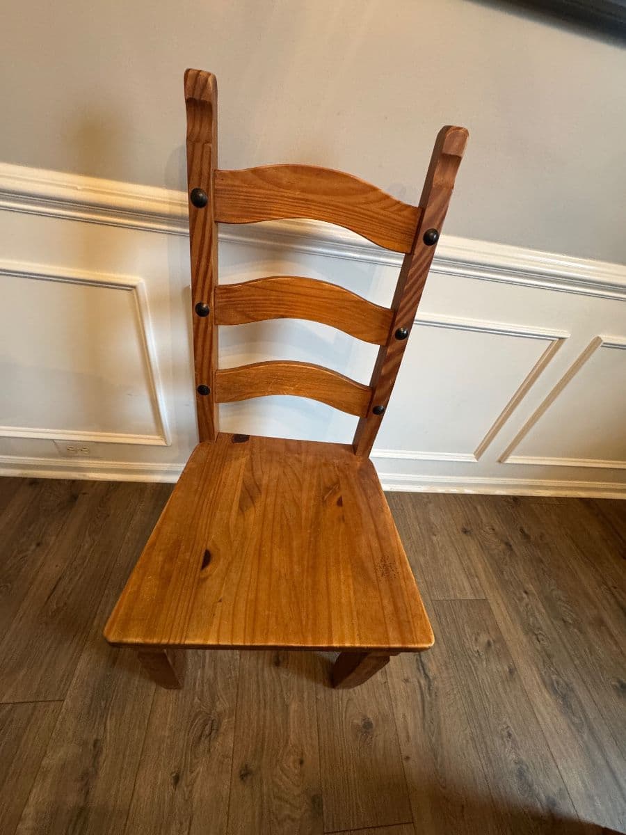 A Timeless Estate Sale, Charlotte 28215 Mobile Sign In Thurs for your entry #. See Description photo 4