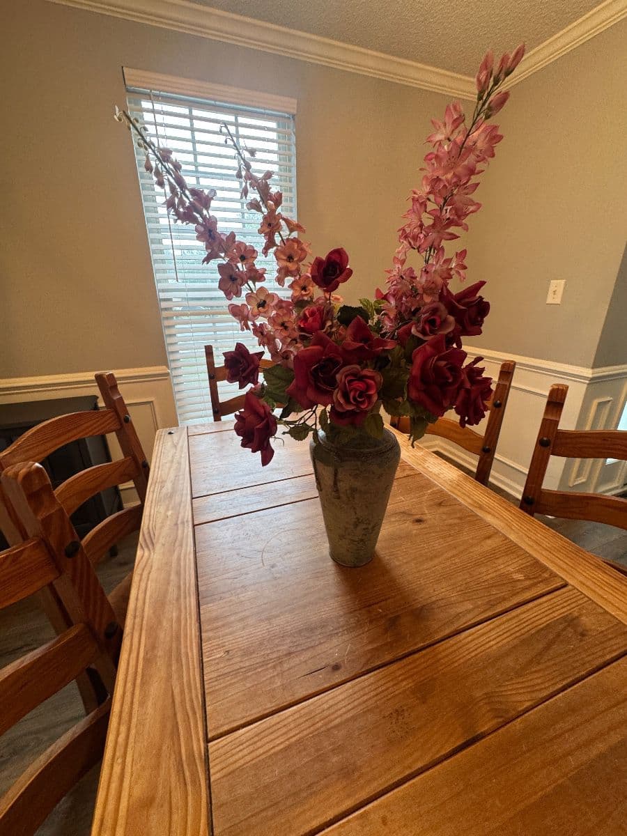 A Timeless Estate Sale, Charlotte 28215 Mobile Sign In Thurs for your entry #. See Description photo 3