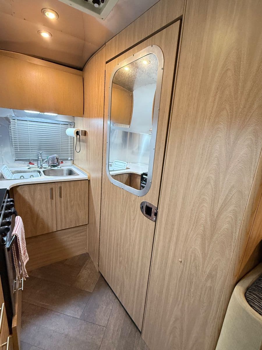 Toyland in Brentwood Estate Sale Sterling Silverware Coins Airstream Safari Electronics Galore photo 7