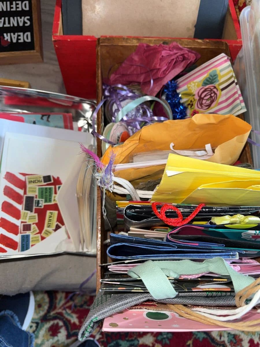 A-Mill Artist Lofts Estate Auction | Roseville Pottery, Sterling Jewelry, Art Supplies & Vintage photo 8