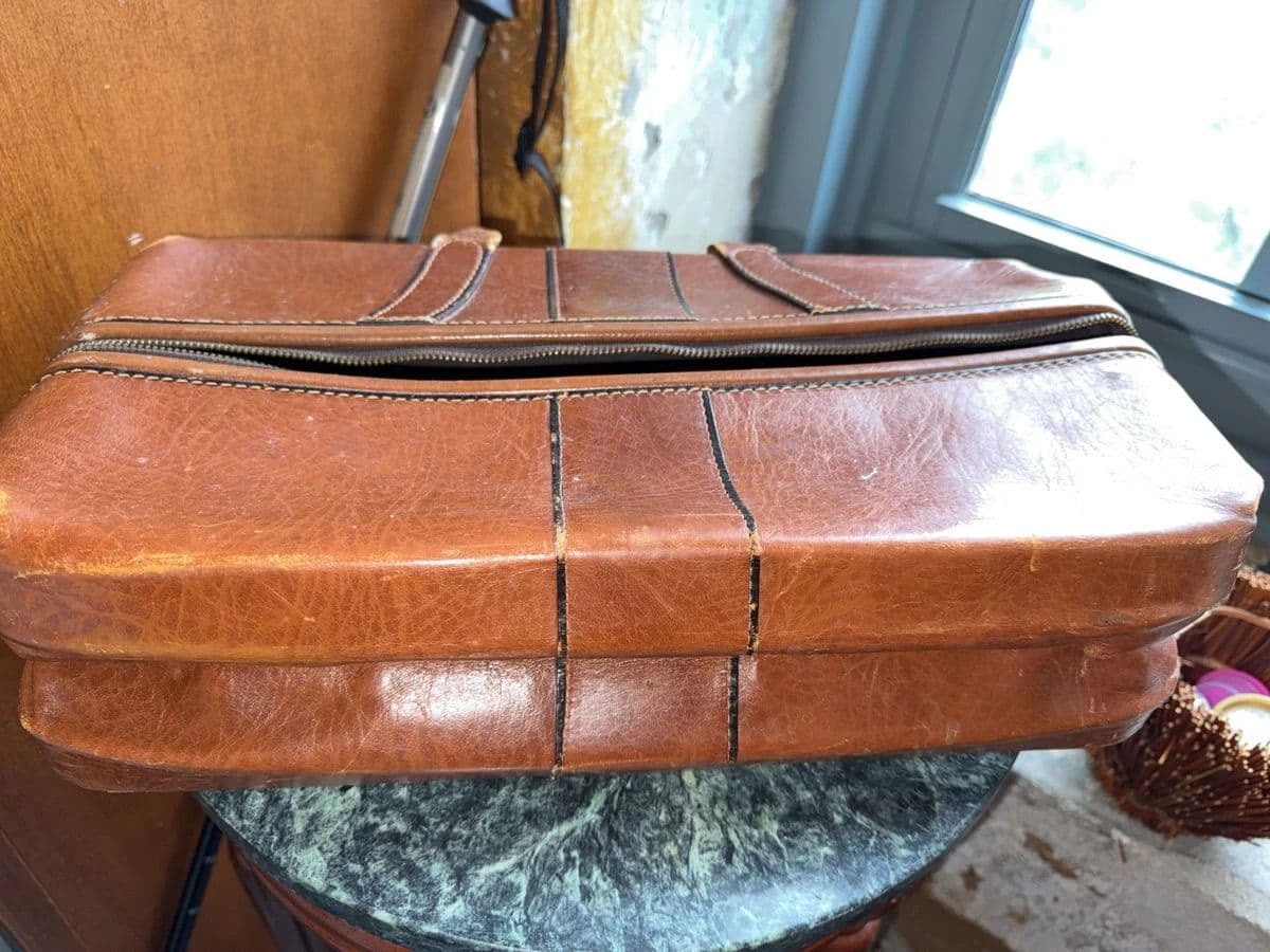 A-Mill Artist Lofts Estate Auction | Roseville Pottery, Sterling Jewelry, Art Supplies & Vintage photo 6