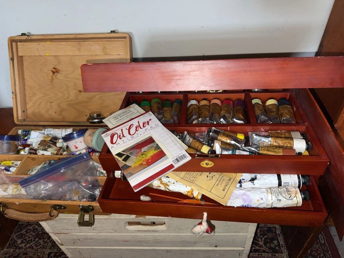 A-Mill Artist Lofts Estate Auction | Roseville Pottery, Sterling Jewelry, Art Supplies & Vintage photo 11