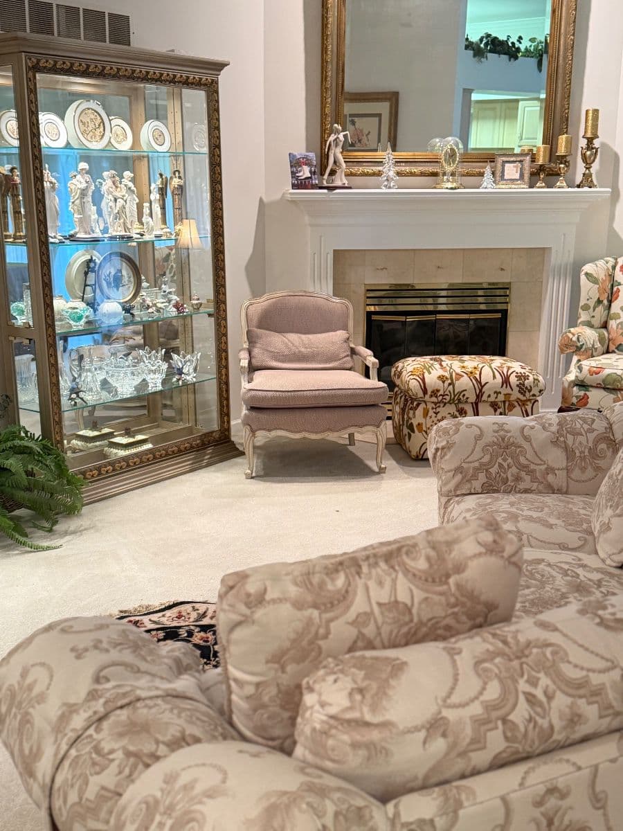 Wonderful Warren, Thomasville, Bernhardt, Orrefors and more! photo 1