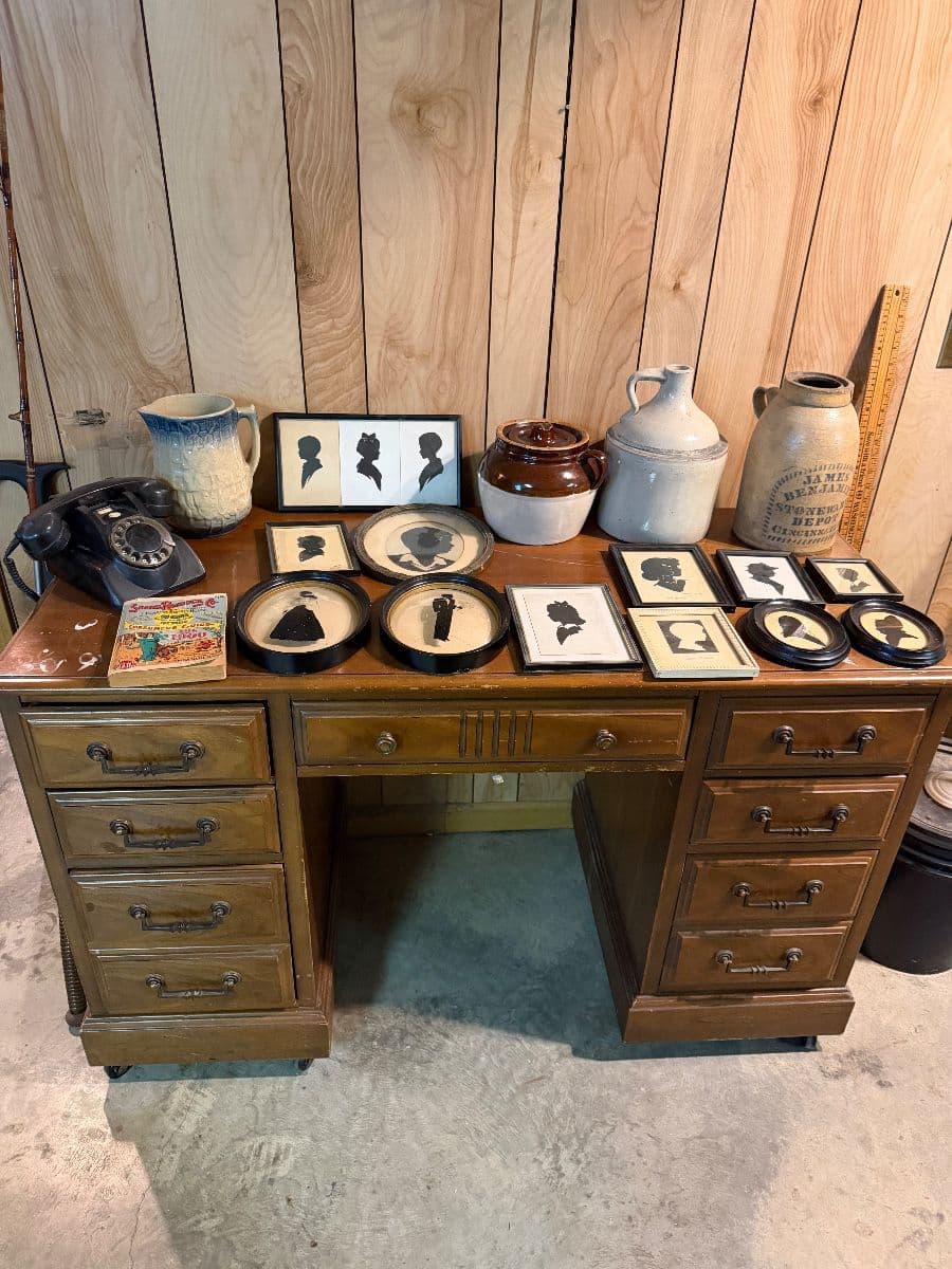 Historic Mariemont Sale full of Antiques Vintage photo 1