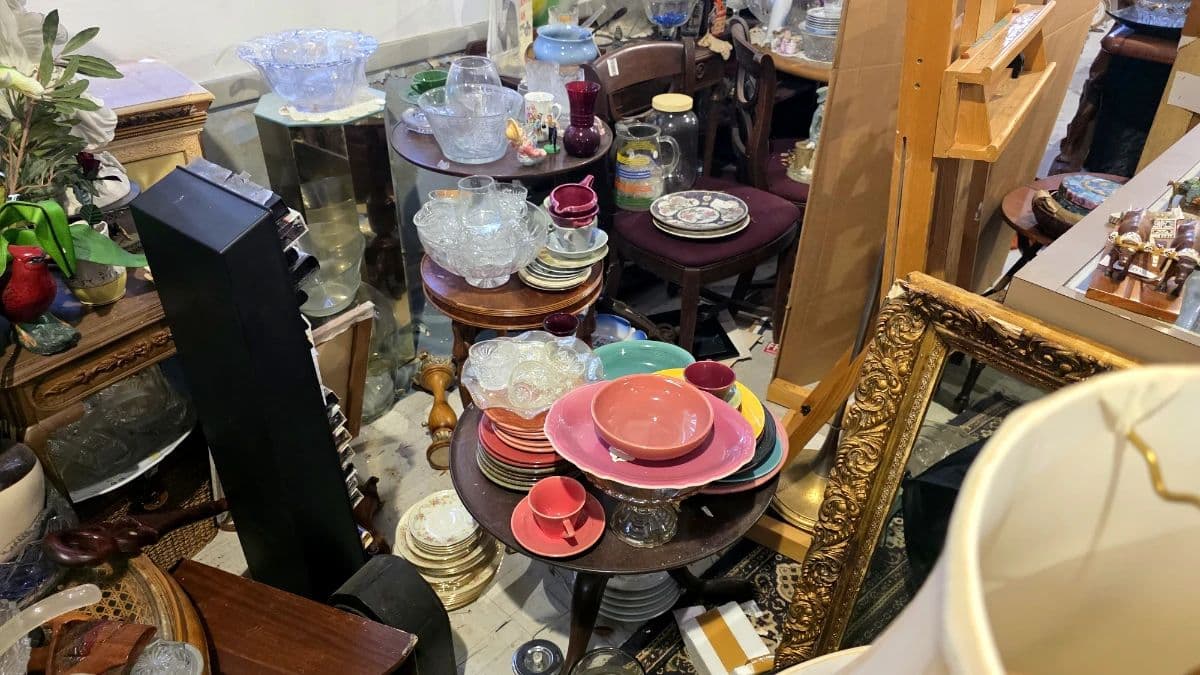 MASSIVE Antique Store Liquidation Live Cash & Carry Sale photo 8