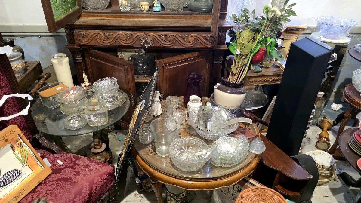 MASSIVE Antique Store Liquidation Live Cash & Carry Sale photo 7
