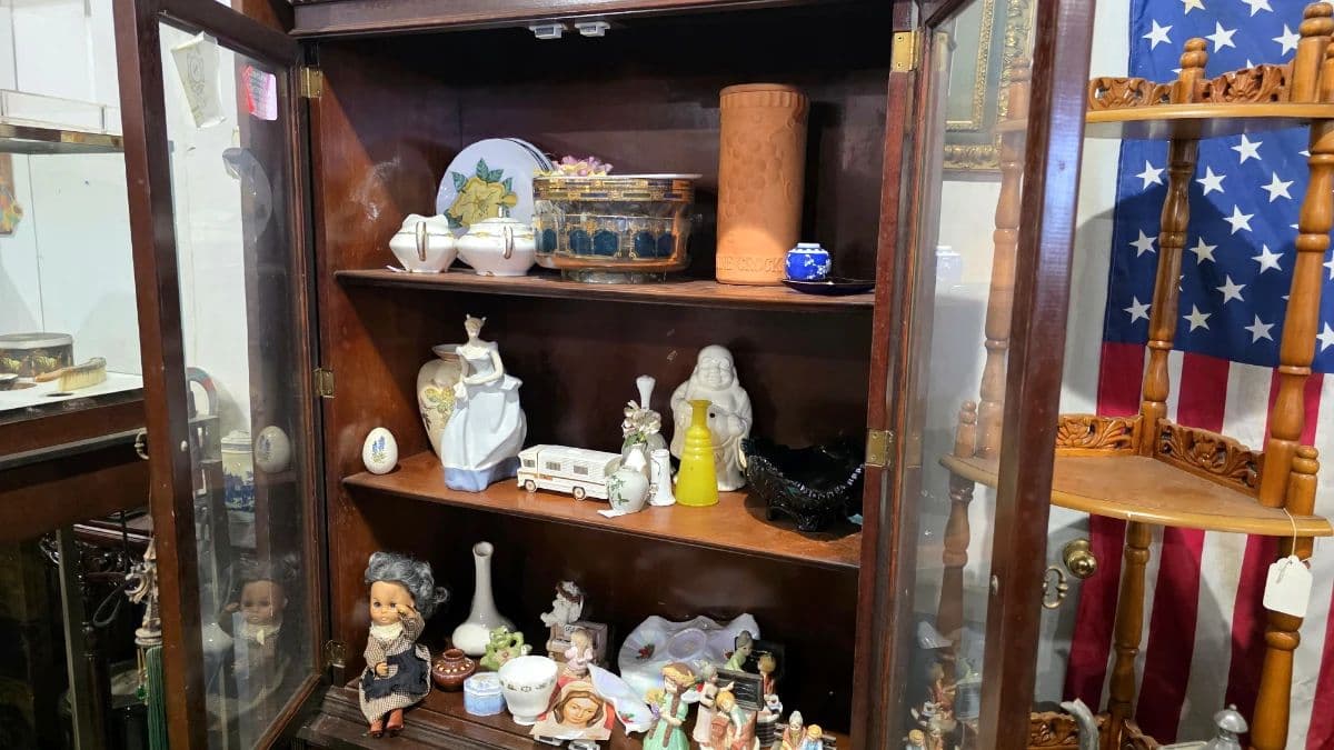 MASSIVE Antique Store Liquidation Live Cash & Carry Sale photo 11