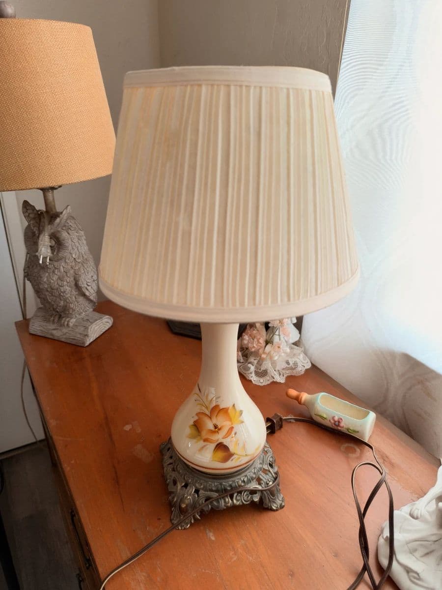 Vintage Treasures Estate Sale in Antelope photo 6