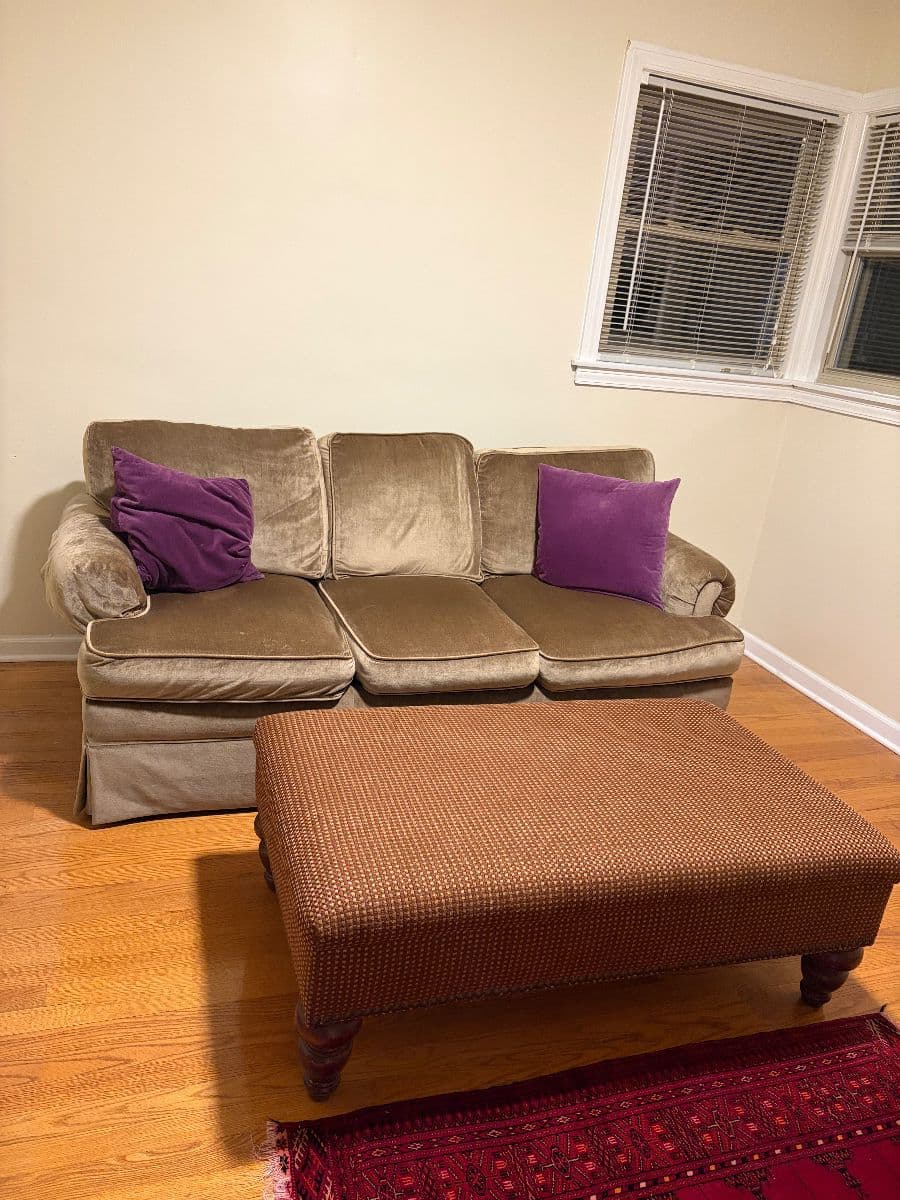 West Ridge Chicago Estate Sale photo 2