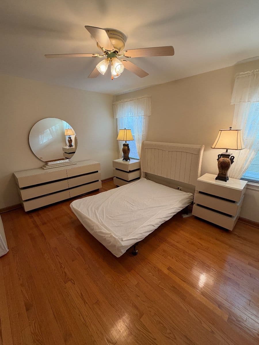 West Ridge Chicago Estate Sale photo 3
