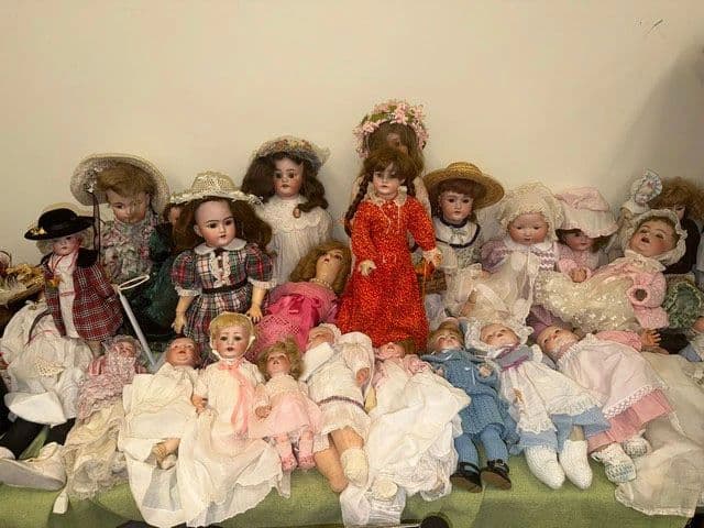 Antiques & Collectibles Auction photo 3