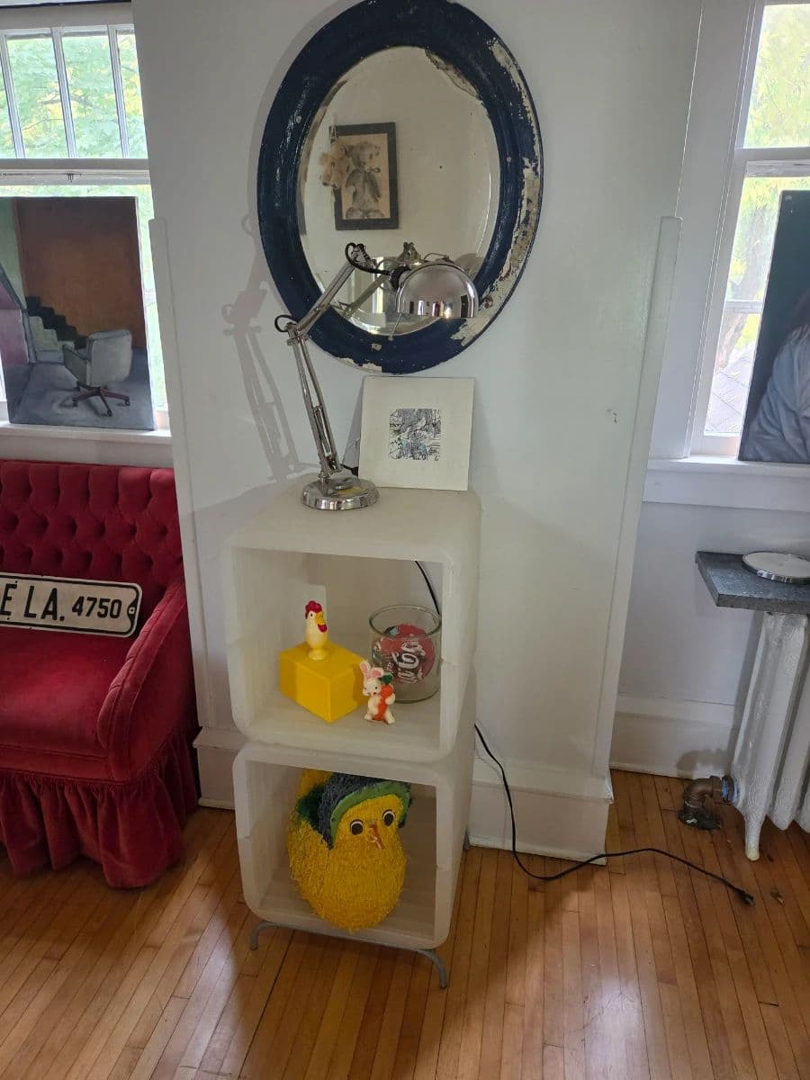 Unusual Uptown Sale photo 3