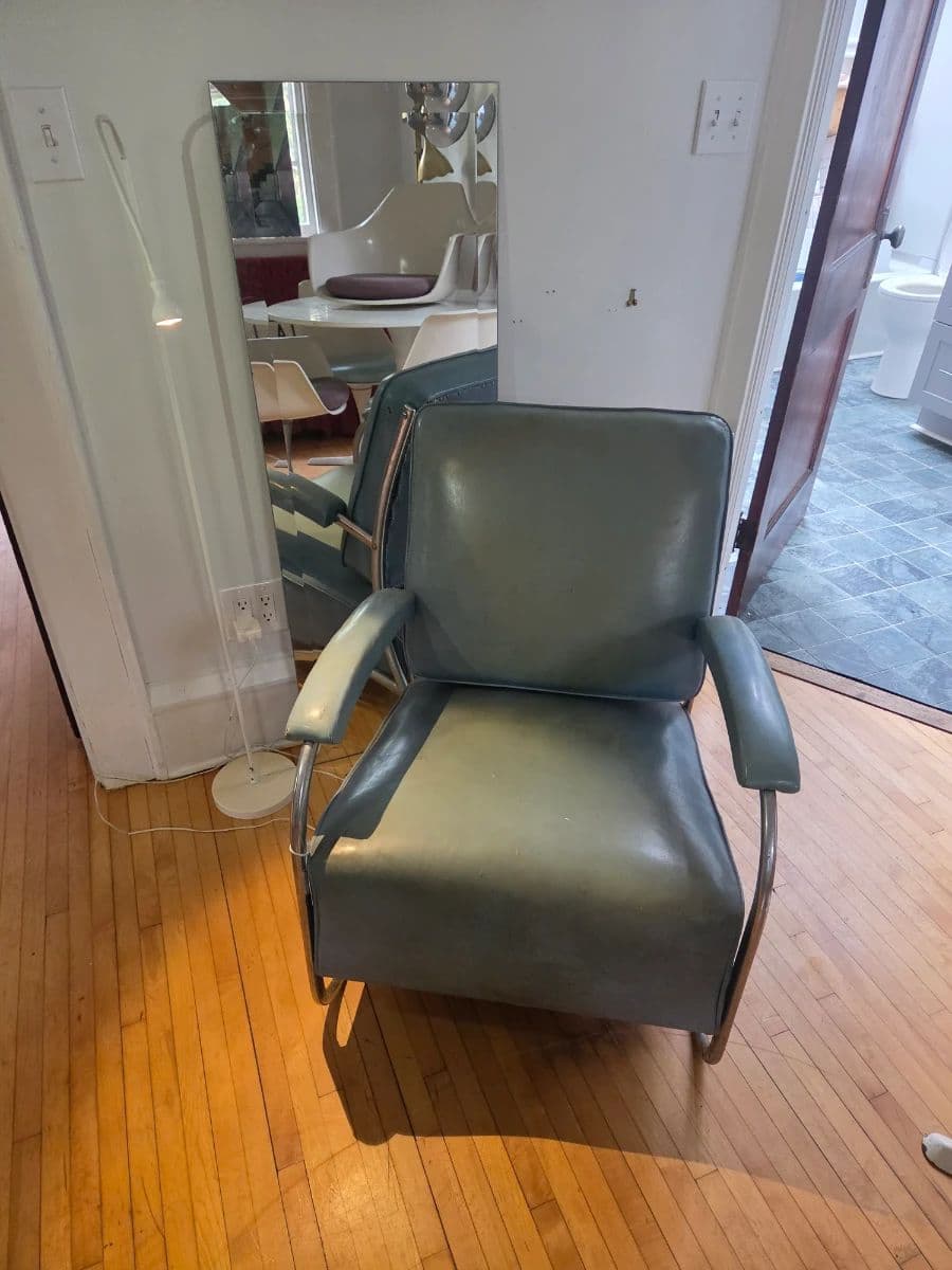 Unusual Uptown Sale photo 4