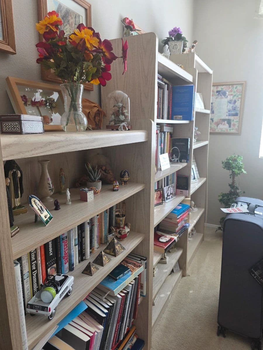 AZ Lee Estate Sales  - Elegant Findings photo 9