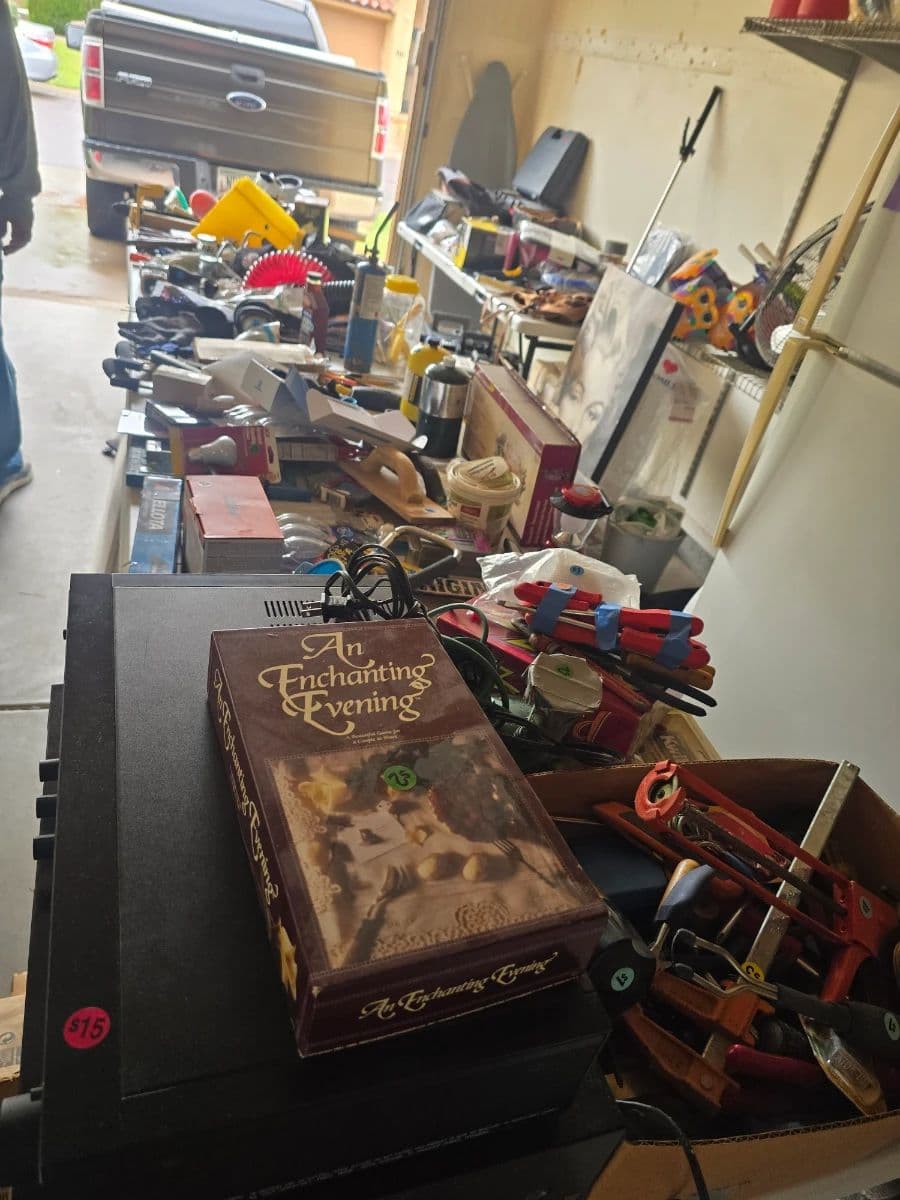 Husband and wife estate sales photo 11