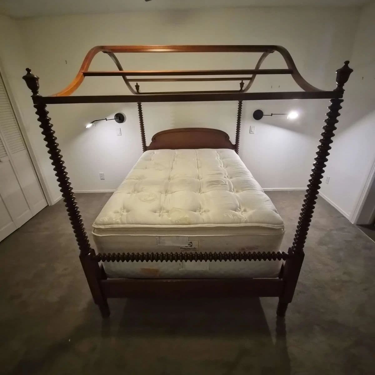 Short Sell Northwest Austin Estate Art & Home Treasures Auction photo 1