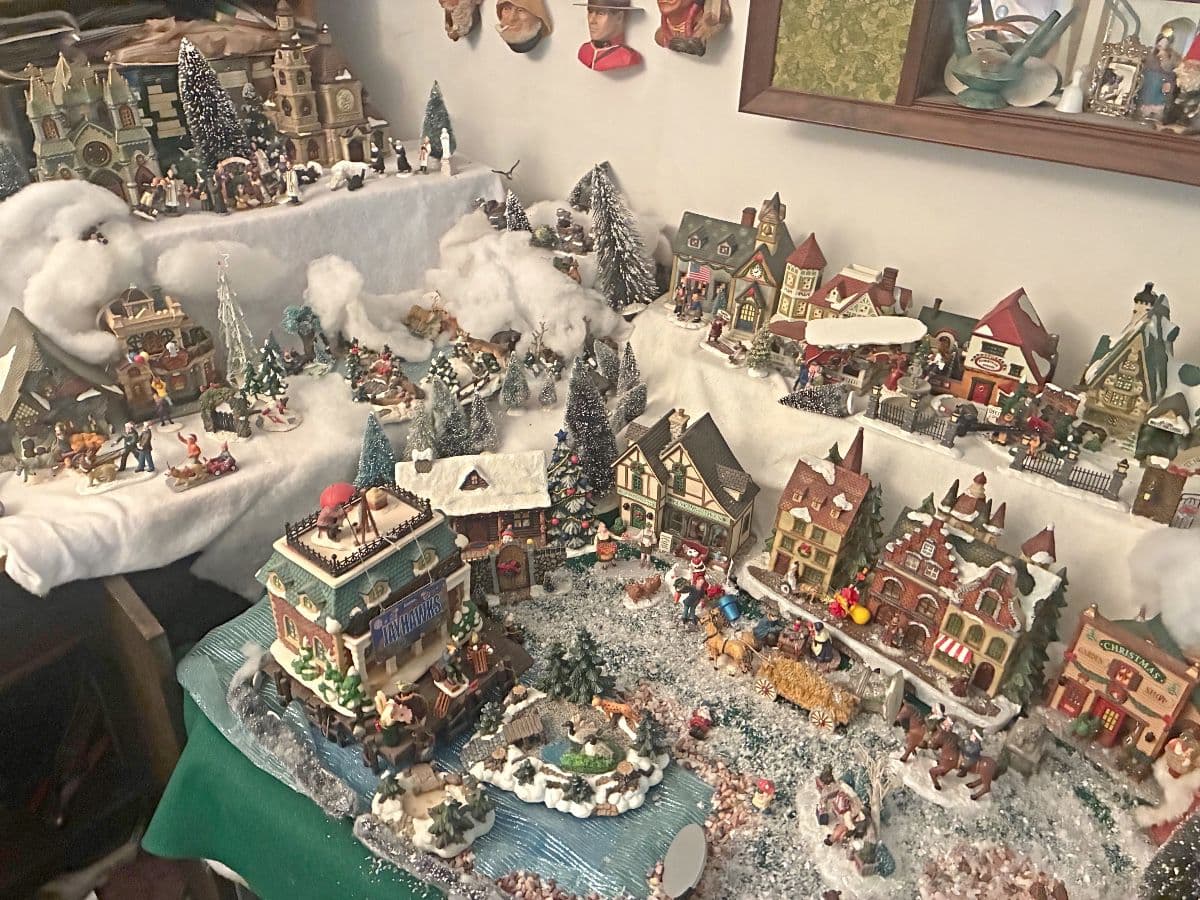 MEGA VINTAGE TIME CAPSULE ESTATE AUCTION photo 9