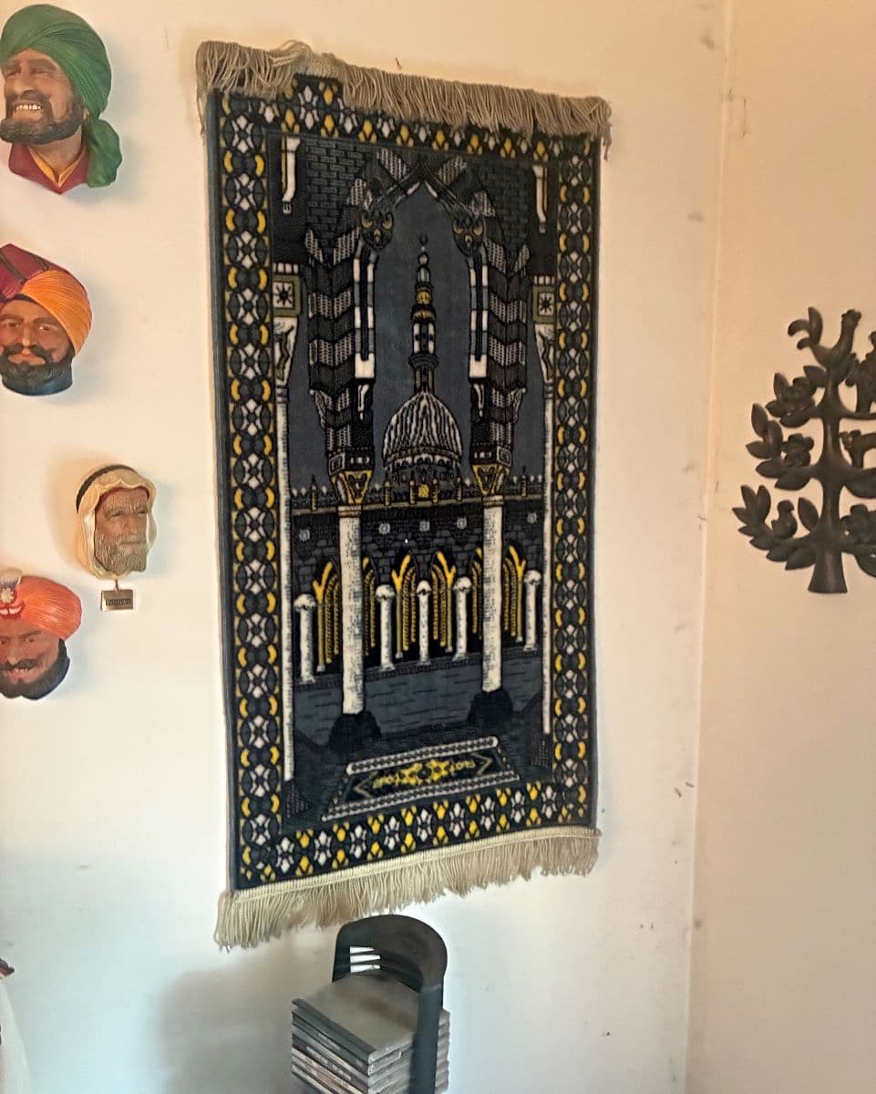 MEGA VINTAGE TIME CAPSULE ESTATE AUCTION photo 3