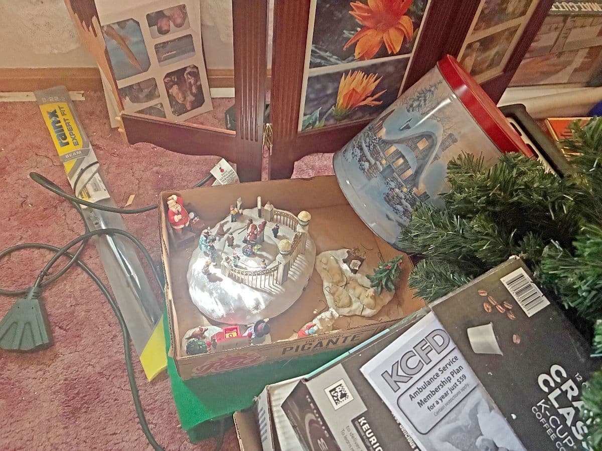 MEGA VINTAGE TIME CAPSULE ESTATE AUCTION photo 2