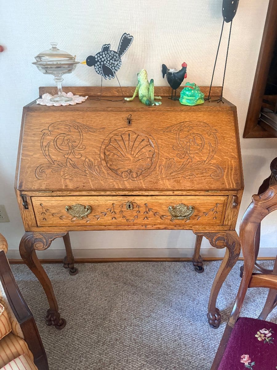 THE HOUSE, THE BARN & THE KITCHEN SINK — LITERALLY! 4 DAY VINTAGE ESTATE SALE IN FAYETTEVILLE photo 4