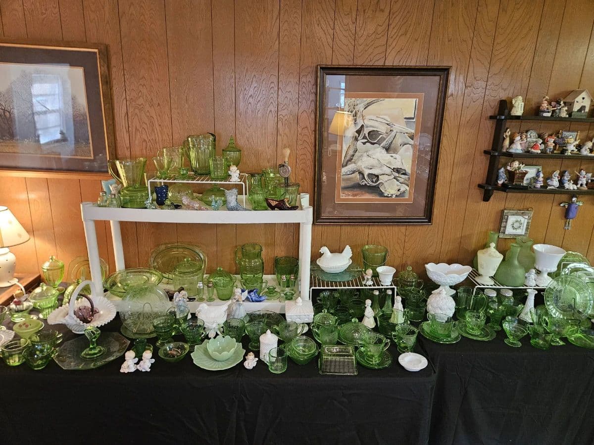 VINTAGE BANGER - a ton of Vaseline Glass, vintage Tonka Toys, Sports Memorabilia, Custom Jewelry photo 1