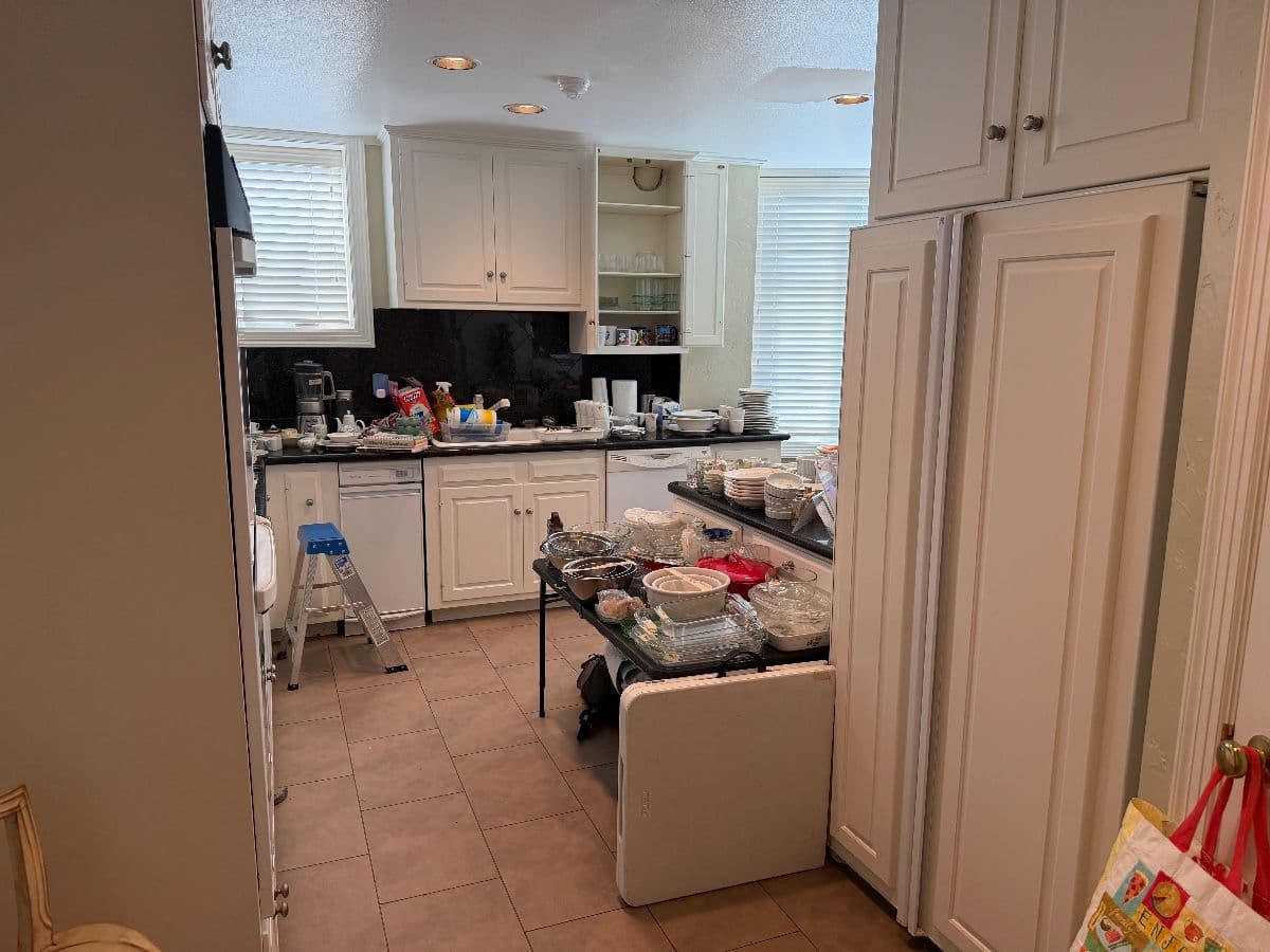 Highland Park High-Rise Estate Sale photo 7