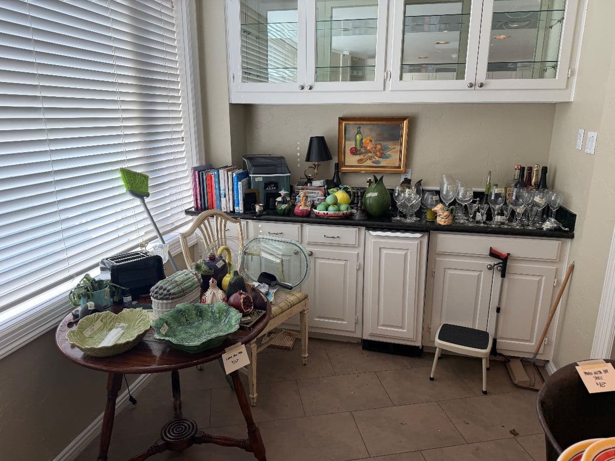 Highland Park High-Rise Estate Sale photo 11