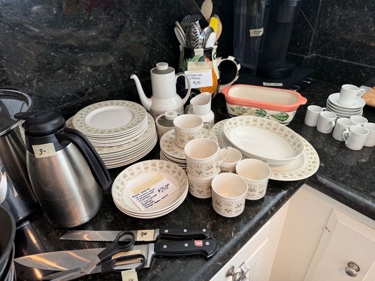 Highland Park High-Rise Estate Sale photo 9